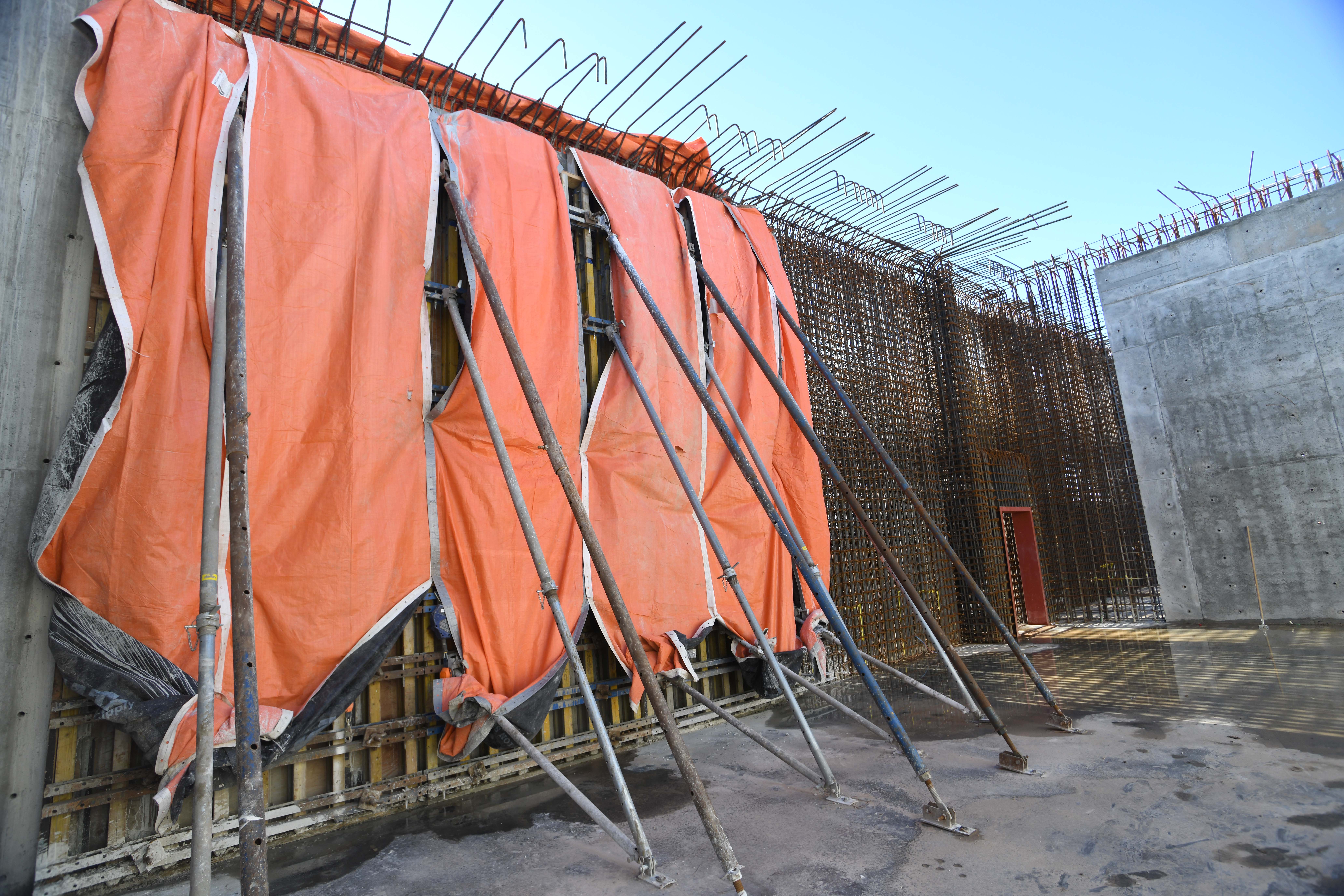 HE Lab blast wall installation.
